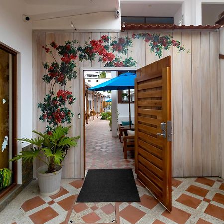 Plaza Luna Suites بويرتو أيورا المظهر الخارجي الصورة
