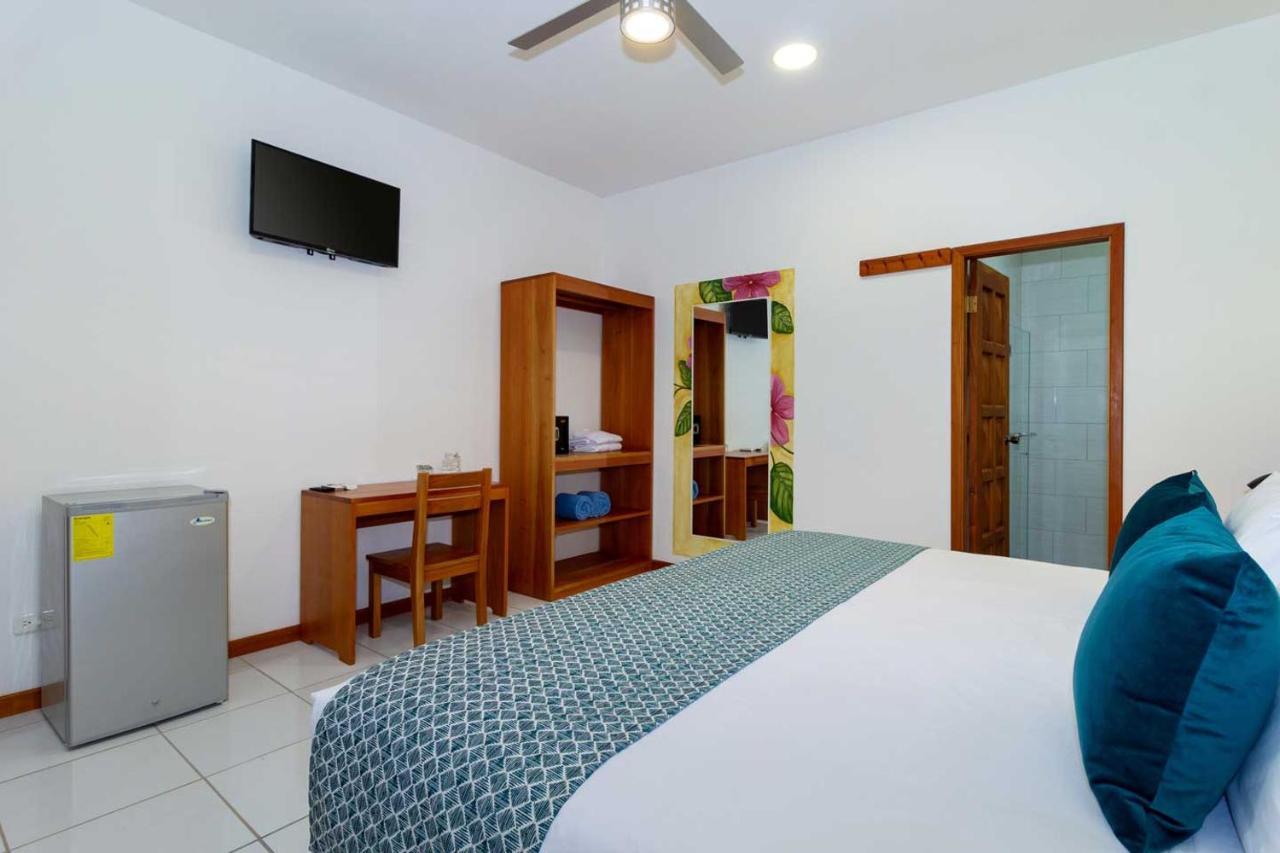 Plaza Luna Suites بويرتو أيورا المظهر الخارجي الصورة