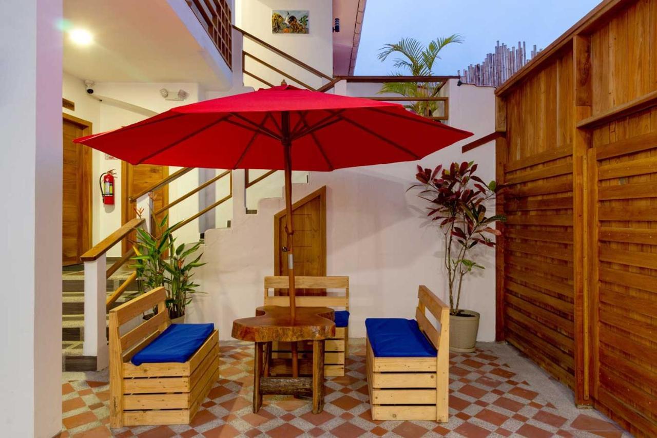 Plaza Luna Suites بويرتو أيورا المظهر الخارجي الصورة